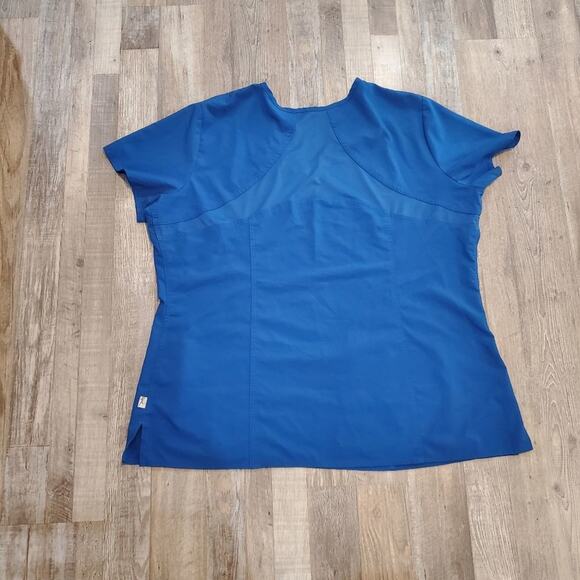 Activate by med couture womens 3xl scrub top - Picture 4 of 11